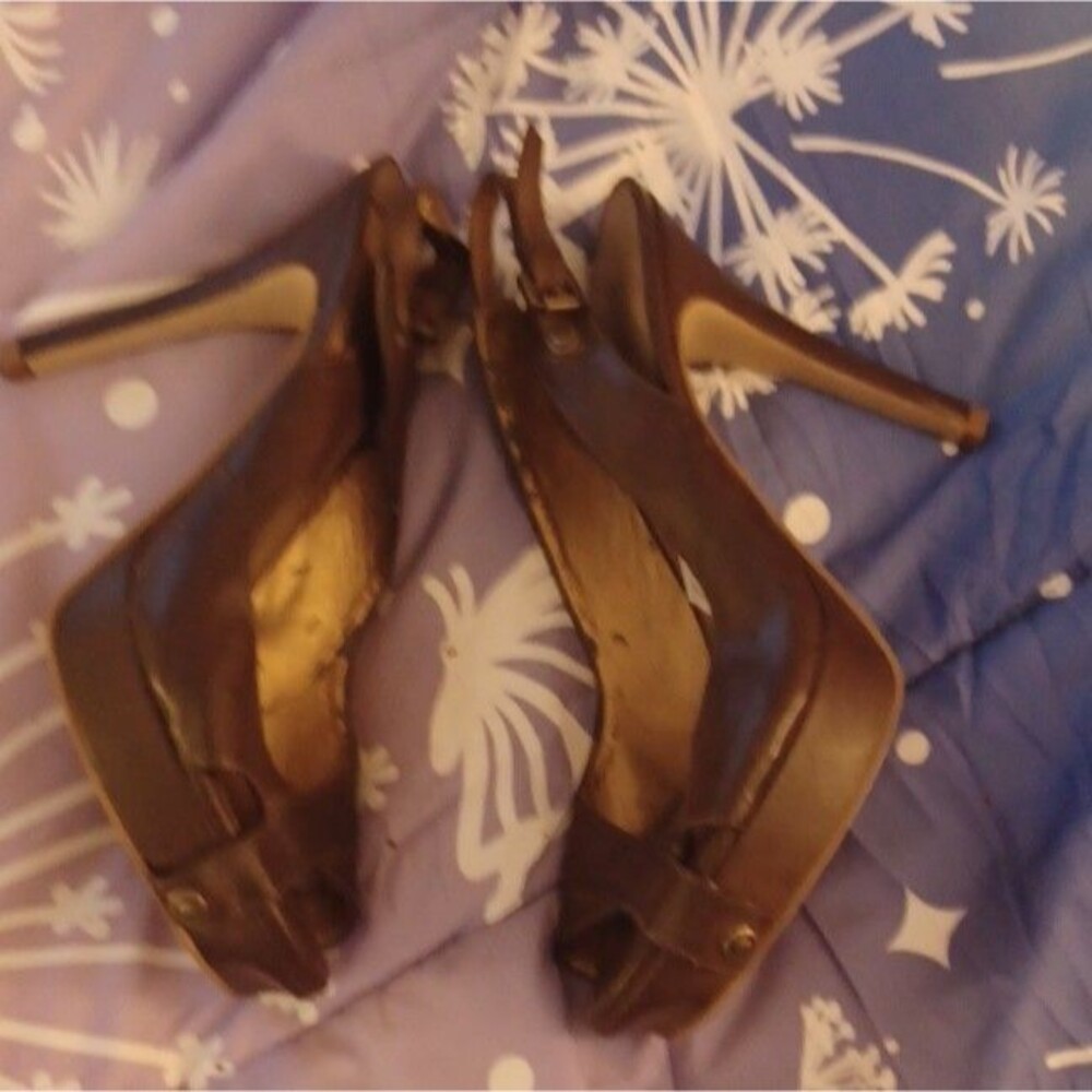 GUESS Brown Buckle Strappy Stiletto Open Toe Ankle Strap Women's Heel - Picture 4 of 6